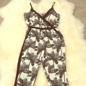 Daniel Rainn tropical jumpsuit. Like new!